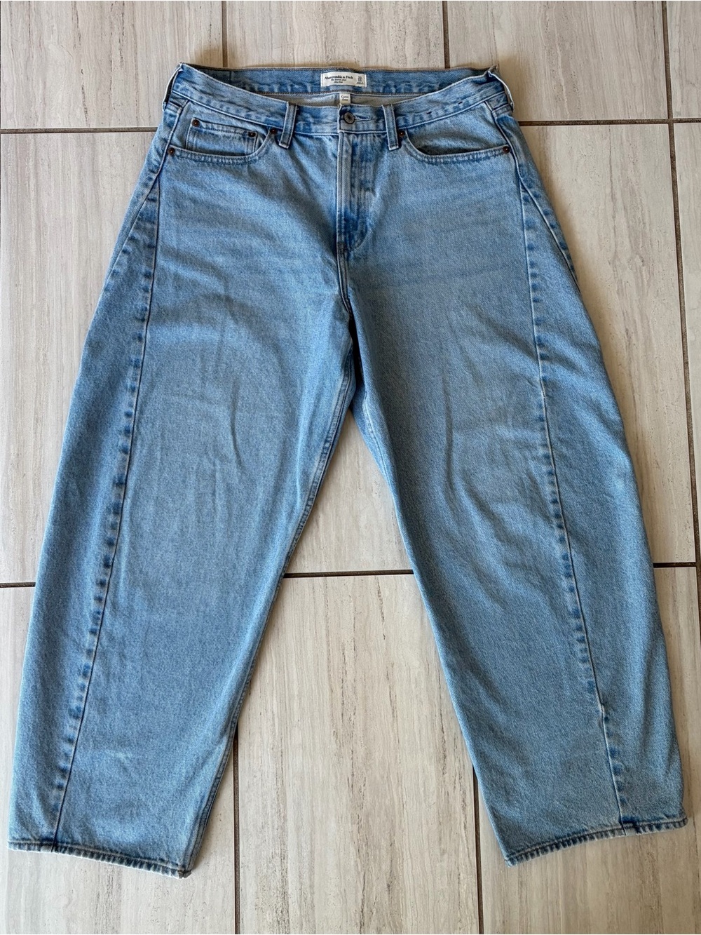 Abercrombie & Fitch the Barrel Mid Rise Denim Jeans Size 31 or 12 Long - Picture 2 of 8
